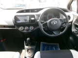 ヴィッツの運転席まわりです。