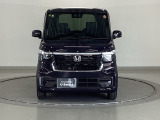 LEDヘッドライトを装備しています。LEDヘッドライトはとても明るく、雨の日や夜間走行も安全・安心です。