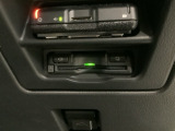 いまや快適なカーライフに欠かせないETCが付いています。