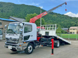 フロント周り、メッキパーツで飾っています。