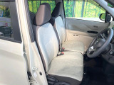 運転席シート廻りは使用感も少なく、良好な状態となっています。前オーナー様が丁寧に使っていたことがよくわかりますね。