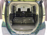 普段のお買い物や通勤、送迎等に十分な荷室スペースを確保しております。セカンドシートを倒すと、大きな荷物の積載も可能です♪