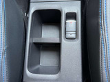 パーキングもスイッチ式!AUTO HOLDのスイッチも☆信号待ちの時などに、ブレーキを保持してくれます☆おススメの装備です♪♪