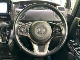 【純正革巻きステアリング】上質な革を使用することで、手にしっかり馴染みとても運転しやすいハンドルです♪