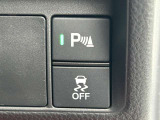 パーキングセンサーや横滑りを防ぐVSA等のスイッチ類は運転席の右側、手の届きやすい位置にあります。