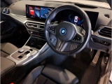 ☆センターパネルを運転席側に僅かに傾けたBMW独特のインパネ☆【駆け抜ける歓び】はここからもスタートしております☆