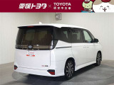 「中古車ハイブリッド保証」付き。ハイブリッド機構を無償で保証します。保証期間は、初度登録年月から10年目まで、またはロングラン保証が終わってから3年間。ただし累計走行距離が20万km以内です。