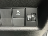 車がカーブの外側へ膨らんだり内側へ巻き込んだりする挙動を防止し安定した走行をサポートする横滑り防止装置付きです!