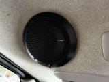 【ロックフォード・フォズゲートスピーカー】装着されております!迫力とメリハリがありダイナミックな音を楽しめます♪