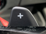 ■パドルシフト■ステアリングから手を離さずに、簡単にシフトチェンジ。マニュアル車感覚のシフトチェンジが愉しめます。自分の手で操縦している感が増して運転を愉しく出来る装備です!