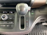 発進時から滑らかに加速する無段階変速のCVTはストップ&ゴーの多い街の中も快適です