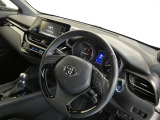 SUVならではの見晴らし良い運転視界で快適なドライブをお楽しみいただけます。