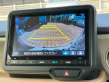 バックカメラ♪運転席から死角となりやすい部分も見えやすく車庫入れの苦手な方にも安心して駐車できます☆