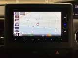 ナビゲーションはフルセグTV、インターナビ対応のGathers純正メモリーナビを搭載しています。Bluetoothオーディオ機能がありますので、スマートフォンなどの音楽も再生できます。