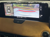【360&deg;ビューモニター】専用のカメラにより、上から見下ろしたような視点で360度クルマの周囲を確認することができます☆死角部分も確認しやすく、狭い場所での切り返しや駐車もスムーズに行えます。