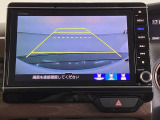 便利な3ビュー切り替え、ガイド線表示付きのバックカメラです。後退時、後方の視界をサポートします