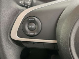ステアリングスイッチ装備!運転しながら手元でオーディオの操作などができます。