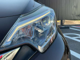 【LEDヘッドランプ】鮮やかな白色光で、クリアな視界を確保するLEDヘッドランプ装備♪