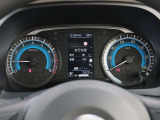 シンプルで見やすいメーターです。