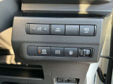運転席右側に各種スイッチが集約されています!!