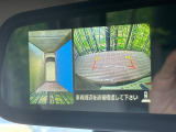【アラウンドビューモニター】専用のカメラにより、上から見下ろしたような視点で360度クルマの周囲を確認することができます☆死角部分も確認しやすく、狭い場所での切り返しや駐車もスムーズに行えます。