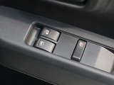 パワーウィンドウを装備しております!助手席ウィンドウの閉め忘れも運転席で解決できます♪