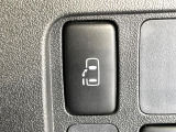 【パワースライドドア】スマートキーや運転席のスイッチでスライドドアの開閉が可能♪電動だから力を入れてドアを開ける必要が無く、小さいお子様でも、重い荷物を持っている時もラクに開け閉めできます♪