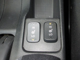 運転席&助手席シートヒーターが付いてます。寒い冬でもスイッチONで座面をあたたかくして、ドライブをさらに快適にしてくれます。