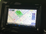【ナビゲーション】目的地までしっかり案内してくれる使いやすいナビ。Bluetooth接続すればお持ちのスマホやMP3プレイヤーの音楽を再生可能!毎日の運転がさらに楽しくなります!!