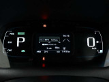 展示車は全てトヨタの車を知り尽くしたエキスパートが基本性能に関わる機能や状態を徹底的にチェックしています。消耗部品の事前交換など法定12ヶ月点検相当の点検・整備を必ず実施しています。