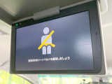 【後席モニター】家族や友人とお出かけする機会が多い方に大人気の後席モニターを装備!見やすい位置に画面がありテレビやDVDの視聴も快適!友達もお子様も、後席にしか乗らなくなるかも??