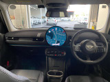 丸を基調としたMINI独特のデザインがとても魅力的です!!MINI NEXT成田(10:00から19:00月曜日定休・祝除)
