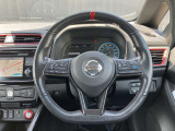 ステアリングスイッチ搭載!ハンドルひとつで手を離さなくても運転中視線をそらさなくても操作が出来て便利です