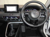 機能的にまとめられた運転席回り。運転しやすさにこだわりました。