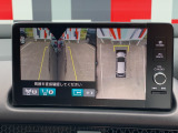 ■マルチビューカメラシステム■車両の前後と左右のドアミラーに計4台のカメラを搭載!上空から見下ろしたような視界などの数種類のビューをご用意し、ドライバーの死角を減らして運転負荷を軽減いたします