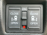 両側電動スライドドア装備!運転席よりボタン一つで開閉可能です。