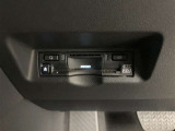 高速道路で便利な【ETC2.0】を装備しています。光ビーコン搭載で渋滞情報などナビゲーションと連動することで機能も充実いたします。他、観光施設に立ち寄るための高速料金割引サービス等もございます。
