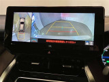 バックカメラが付いているので後方確認が非常にしやすいです。今や運転初心者も熟練者も必須装備!ついていて損はないですね♪
