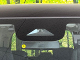 【シティブレーキアクティブシステム】低速走行中に前方の車両等を認識し、衝突しそうな時は警報とブレーキで衝突回避と被害軽減をアシスト。より安全にドライブをお楽しみいただけます。