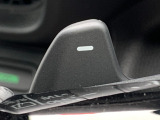■パドルシフト■ステアリングから手を離さずに、簡単にシフトチェンジ。マニュアル車感覚のシフトチェンジが愉しめます。自分の手で操縦している感が増して運転を愉しく出来る装備です!