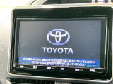 【大画面ナビ】人気の大型9インチナビを装備。存在感のある大画面はインパクト大!ナビ利用時のマップ表示は見やすく、テレビやDVDは臨場感がアップ!いつものドライブがグッと楽しくなります♪