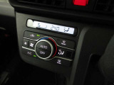 お車の状態は内外装共にとても綺麗な状態を保っておりますので私共でも自信を持ってお薦め出来る1台です!!同年式のお車と比べますと、大事にお乗りだった事を実感して頂けるはずです♪