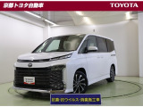 スクエア型の大きく開いたフロントグリルが独創的なフロントマスク。リヤガラスは大きく、迫力あるリヤスタイルの【ヴォクシー】。 先鋭的で独創的な外観と広い室内空間が人気の車です。