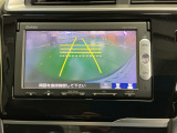バックモニター付きで、車庫入れやバック時の後方確認をサポート。