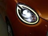LEDヘッドライトです。デザイン性がよくとても明るいので、夜間の走行や悪天候でも安心です。しかも長寿命!