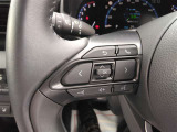 ステアリングリモコン付きで、運転中のオーディオ操作が視線を落とさず操作出来ます。