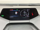 とっても見やすいメーターです。夜間時はラグジュアリーな気分にさせてくれる照明が魅力ですので、夜のドライブも楽しみになりますよ♪