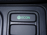 エンジン、エアコンなどを制御し低燃費な『ECONモード』に、また走りを楽しみたいとき、空調など快適性を重視したいときにはスイッチOFFで通常モードに切り替えができます!