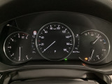 視界の整理やメーター周りの情報配置もシンプルで、運転中に余計なストレスを感じにくい点は大人向けの装飾と言えます♪