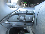 ステアリングリモコン付きで運転中のオーディオ操作が視線を落とさず操作出来ます。